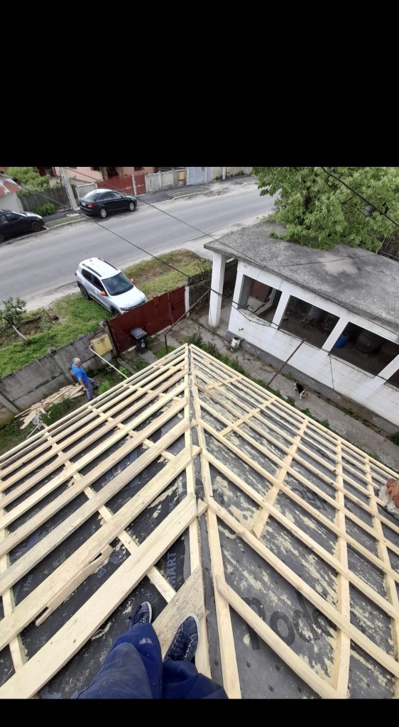 Montăm acoperișuri